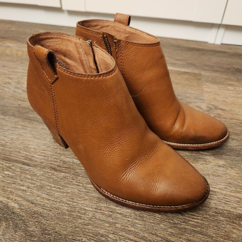 Madewell The Billie Bootie in English Saddle Leather - Size 7.5